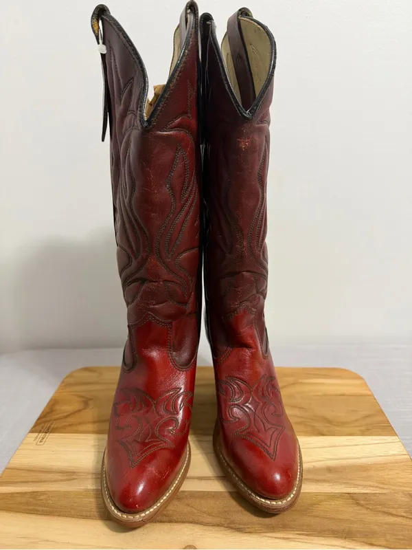 Capezio Vintage Women's Embroidered Red Stack Heel Leather Boot Size 5 #267022 - Image 3