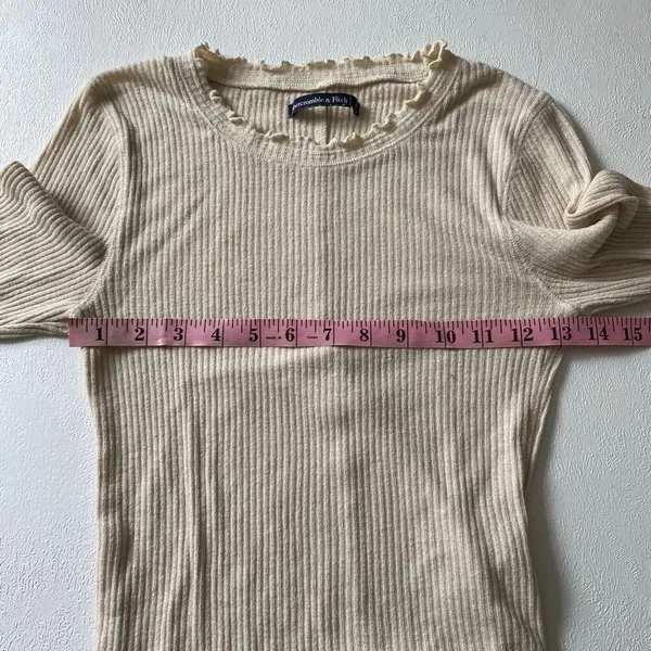 Abercrombie & Fitch Ribbed Lettuce Hem Crop Top Beige Size S - Image 5