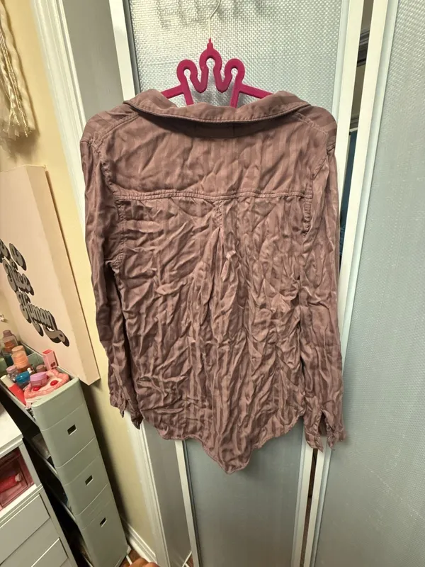 Cloth & Stone Button Down Shirt Size L Mauve Striped Blouse - Image 3