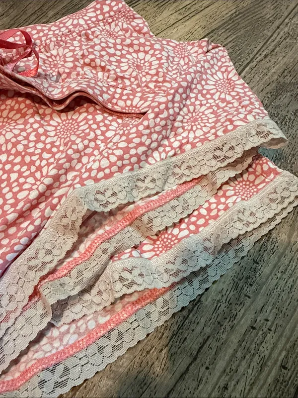 Gap Coral Floral Lace-Trim Pajama Shorts - Image 3