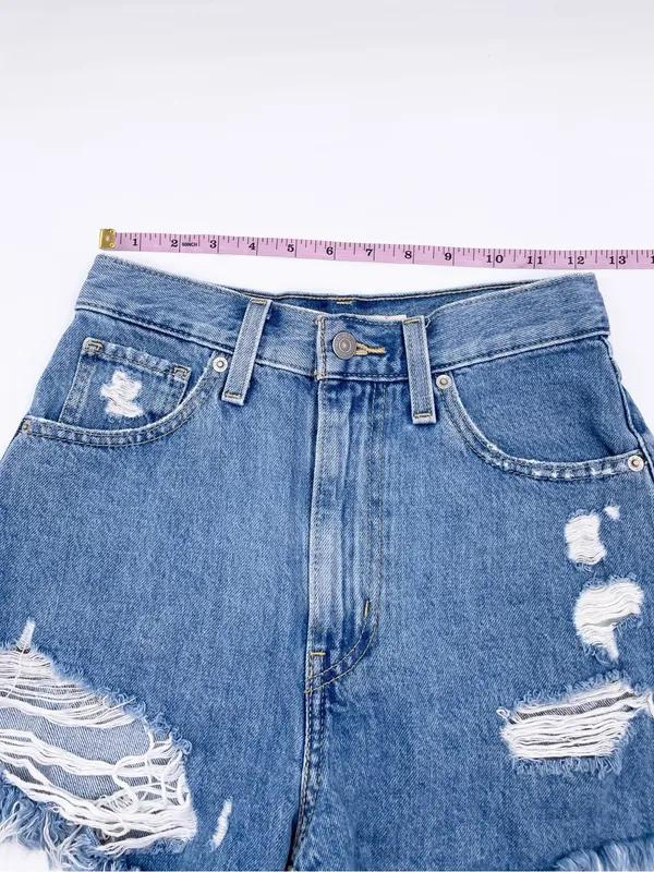 Levi's High Waisted Mom Shorts Size 24 Distressed Denim Cotton Frayed Hem Retro - Image 10