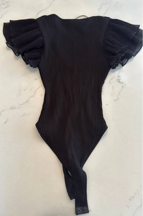 Zara Black Flutter Sleeve Body Suit - Image 5