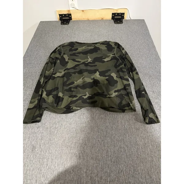 Old Navy Shirt Women's Active Breathe On Green Camo Twist Long Sleeve Top Sz XL - Image 7