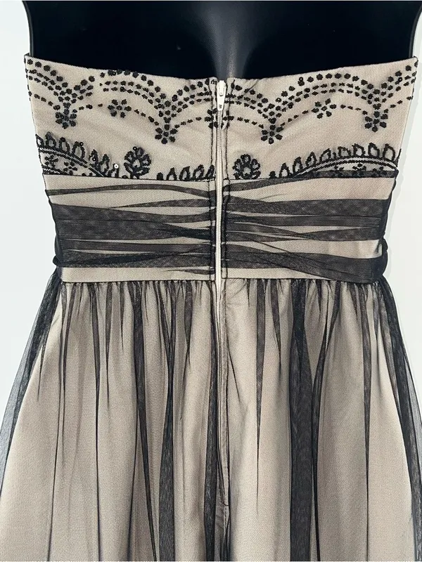 David’s Bridal Caviar Beaded Black Netting Over Beige Lining Cocktail-Size 8 - Image 10