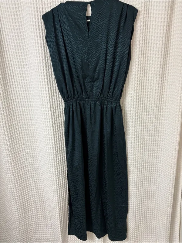 Karlie Satin Forest Midi Dress Size Small - Image 10