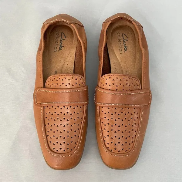 Clarks Collection Lyrical Way Shoe Size 7 Brown Leather Loafers Flats Perforated - Image 2