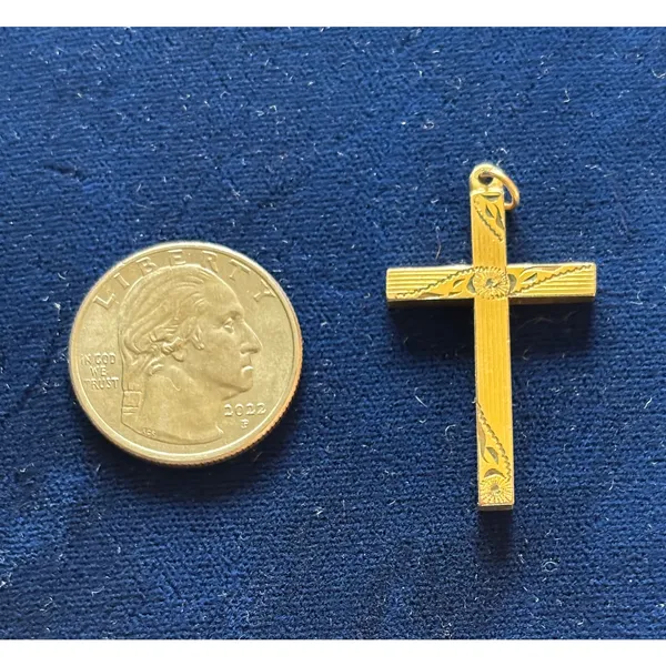 Vintage Gold Tone Engraved Etched Floral Cross Pendant 1.5" x 1" - Image 4