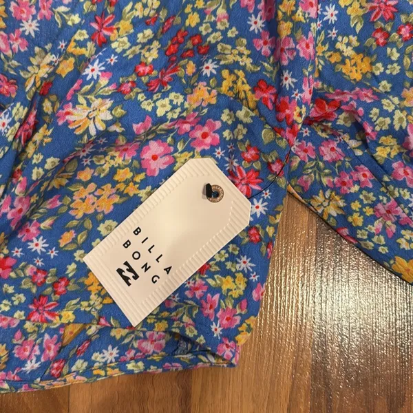 Floral billabong crop‎ top women’s size small NWT - Image 3