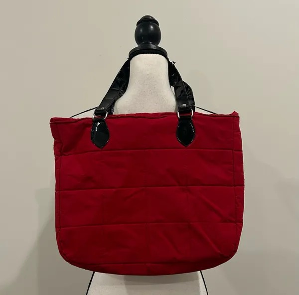 Yankee Candle Quilted Nylon Tote Red - Image 3