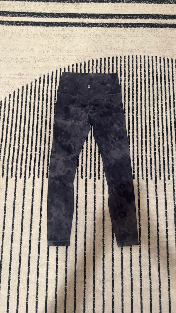 Lululemon Diamond Dye Align Pants 25" 6 - Image 3