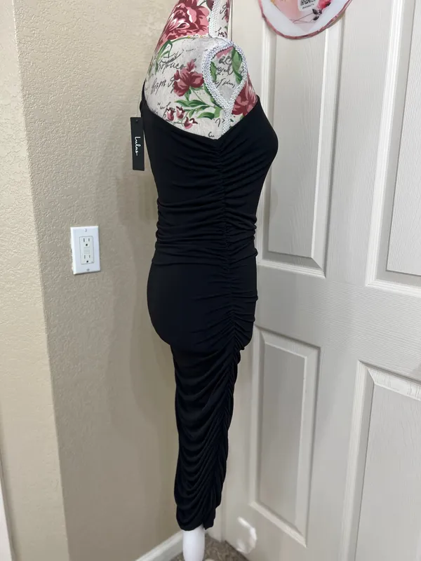 Lulus Total Appeal Black Ruched One-Shoulder Bodycon Midi Dress - Image 3