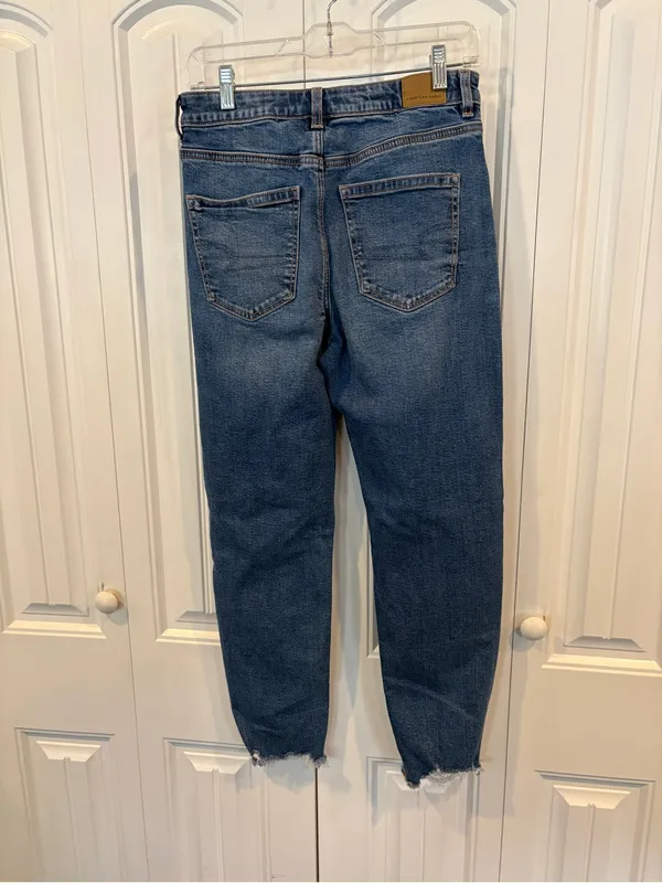 American Eagle mom jeans size 6 - Image 2