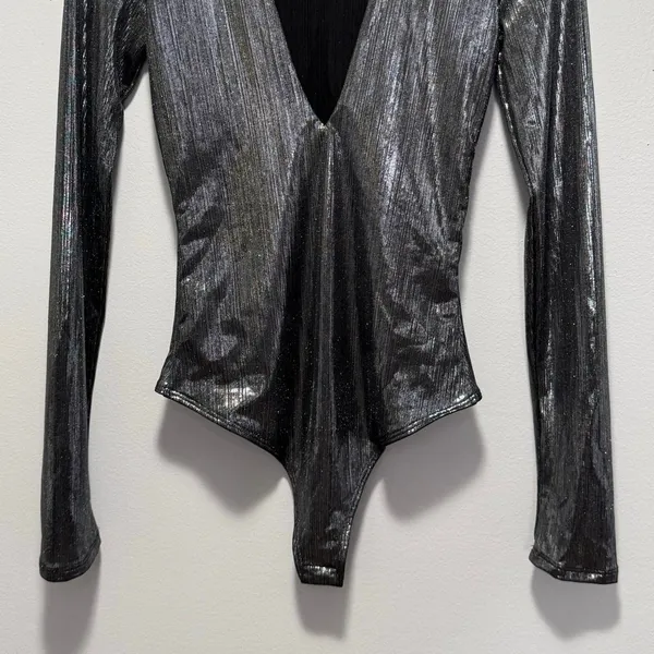 Alix NYC Irving Lamé Bodysuit Small Gunmetal Metallic Deep V-Neck Long Sleeve - Image 5