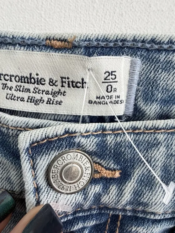 NEW Abercrombie & Fitch The 90s Slim Straight Ultra High Rise Jeans Size 25 \ 0 - Image 5