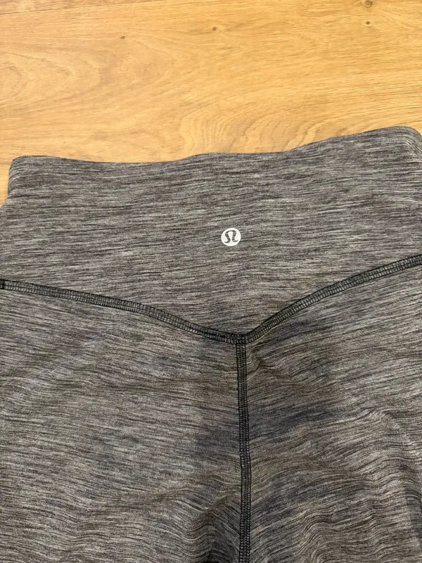 Lululemon Align Joggers Cropped - Image 3