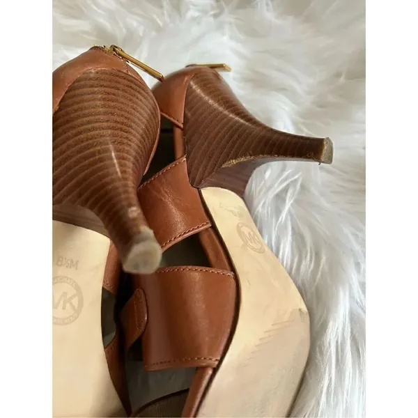 Michael kors brown leather strapped heels size 8.5 - Image 4