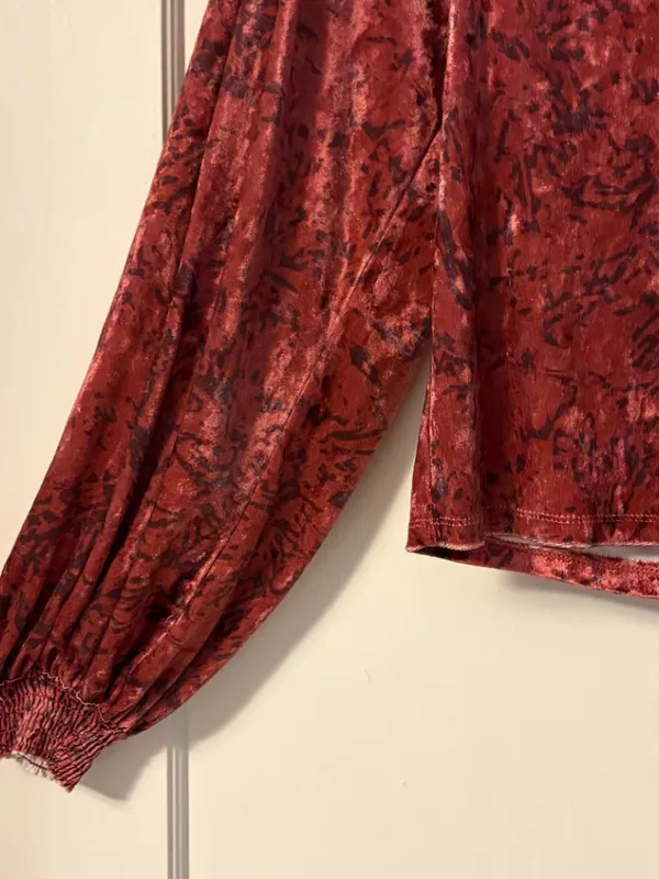 Free People Go Get 'Em Crushed Velvet Balloon Sleeve Blouse size XS bohemian - Image 7