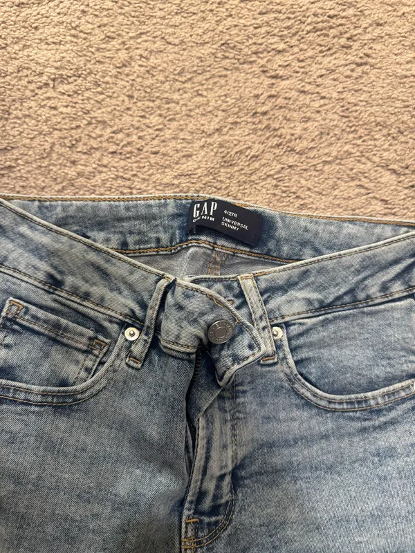 Gap Skinny Jeans - Image 3