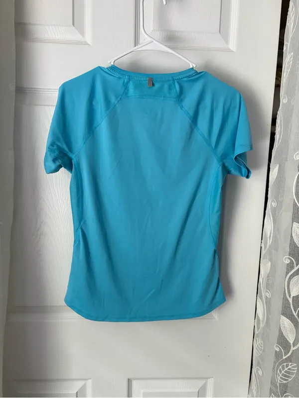 Nike Women’s dri-fit Short-Sleeve Athletic Top running t shirt size S - Image 7