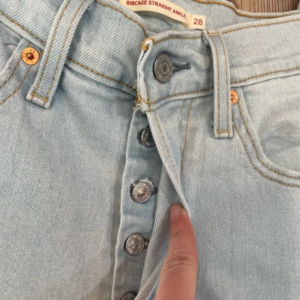Levi's Ribcage Straight Ankle Jeans - size 28 - Image 4