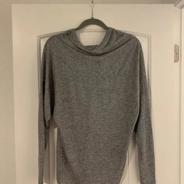 Victoria’s Secret lightweight cardigan. Size: SP. Soft. - Image 4