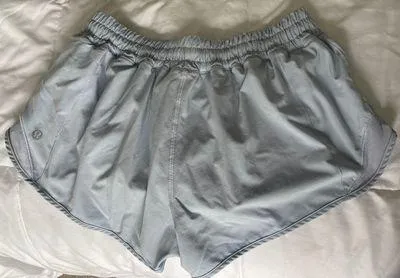 Lululemon Hotty Hot Short 2.5” - Image 2