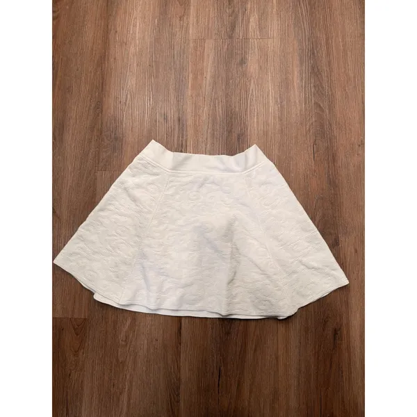 Theory White Textured‎ Mini Skirt Women's Size M - Image 2