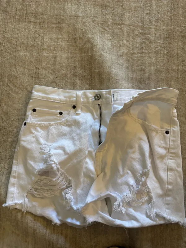 Abercrombie & Fitch white denim mid rise boyfriend shorts size 25/0 - Image 2