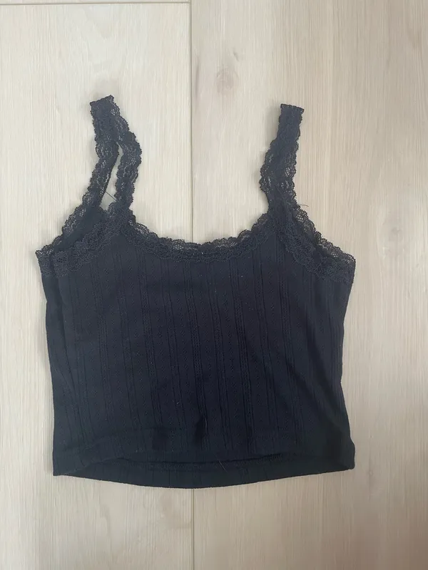 Urban Outfitters Lace Cami - Image 3
