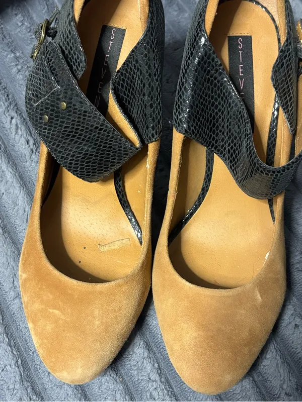 Steven By Steve Madden Tan Suede Pumps with Black Croc-Texture Strap - Image 7
