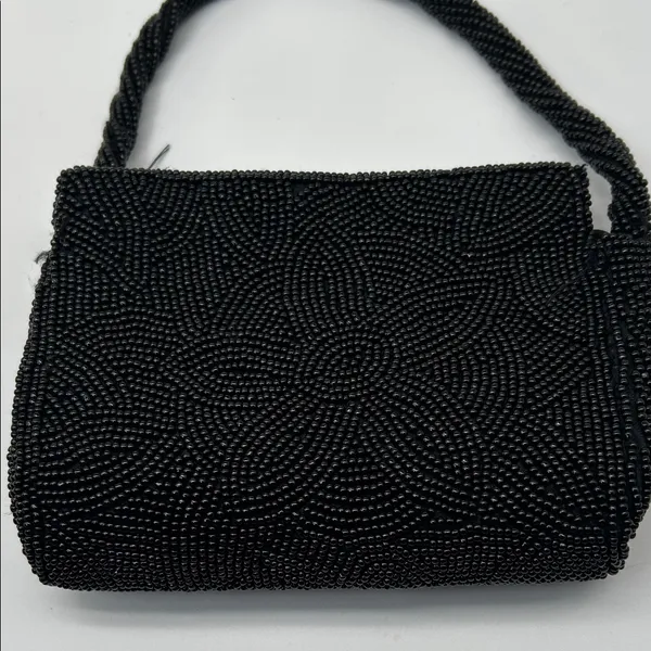 Bloomingdale's Elegant Black Beaded Wristlet - Image 10