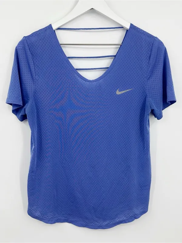 Purple Nike Dri Fit Short Sleeve Shirt Size Medium - Image 8