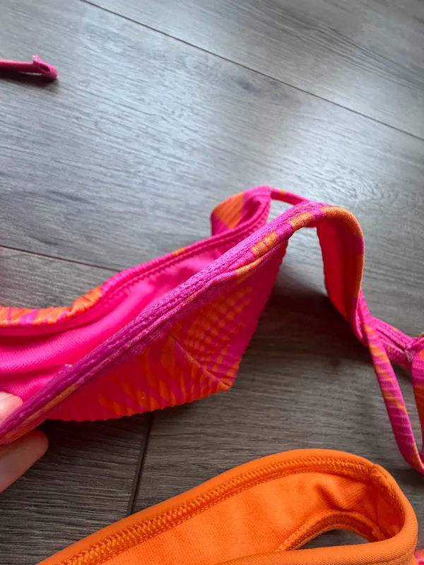 Hollister Two-Piece Swim Bikini Set in Pink/Orange Top Small/ Bottom X-Small - Image 8