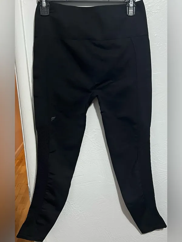 NWT Fabletics Black High-Waist Performance Black Leggings Size M - Image 2