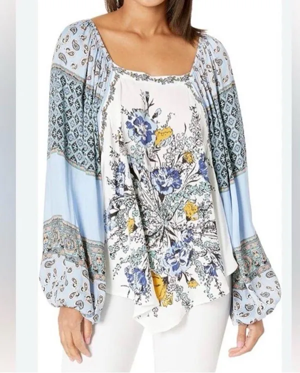 Free People Floral Print Women's Top - Blue and White Medium - Image 2
