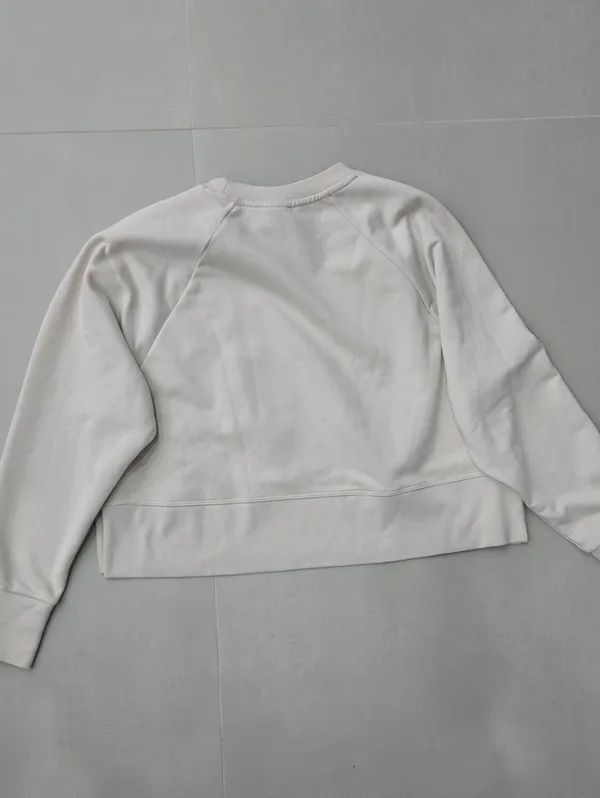 New Nike Women's Cream Crewneck Sweatshirt with Embossed Logo Size S - Image 4