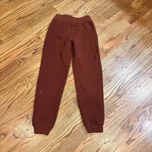 Lululemon Scuba High Rise Joggers Size 2 Maroon‎ Burgundy Athleisure Pants - Image 2