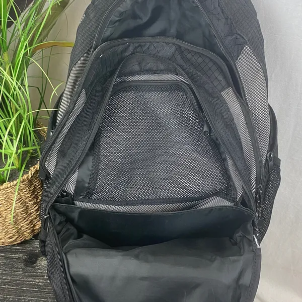 Targus Black & Gray Sport 15-16” Multi Use Sporty Backpack - Image 5