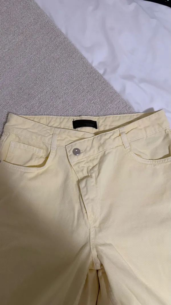 Yellow Zara cross jeans - Image 4