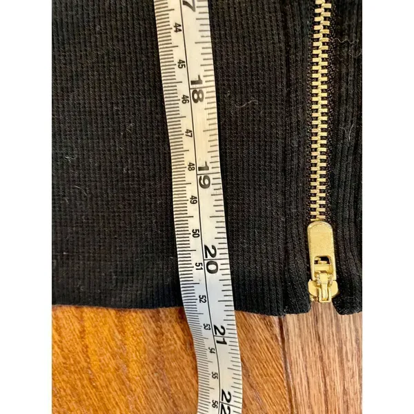 Old navy leopard print mock neck cropped pullover - Image 3