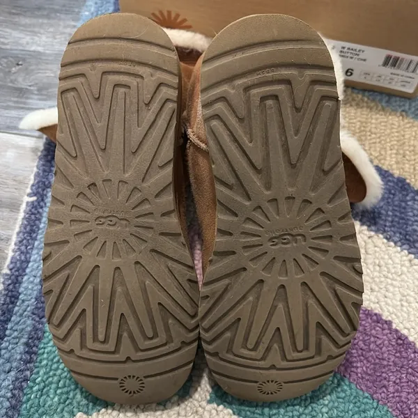 Ugg Bailey Button Boots in Chestnut size 6 - Image 7