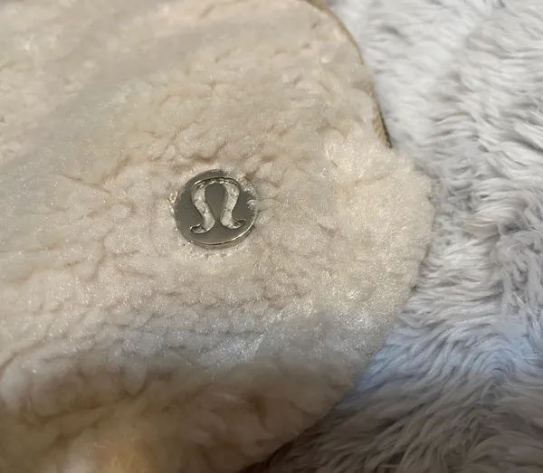 Lululemon Everywhere Fleece Belt Bag - Image 4
