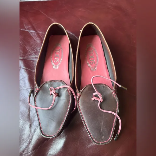 Tod's Brown Loafers with Pink Laces - Image 5