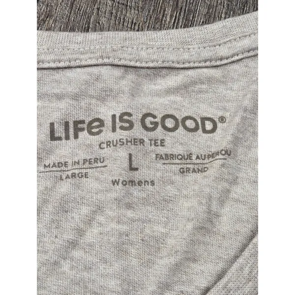 Life Is Good Crusher Tee Beige Tan USA Flag Vneck Tshirt Pullover Size L - Image 3