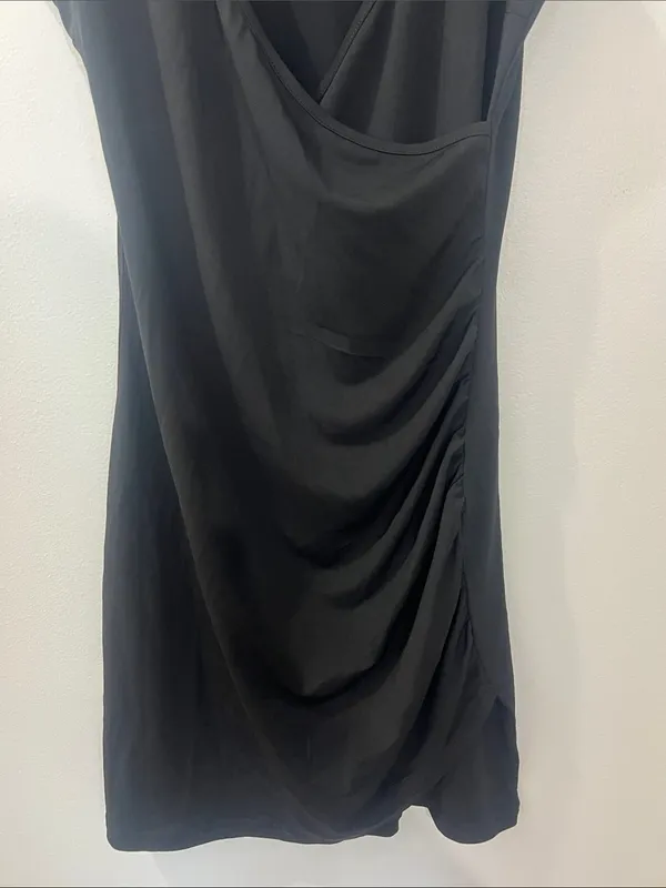 Just Quella Sleeveless Black Draped V-Neck Dress - Image 2