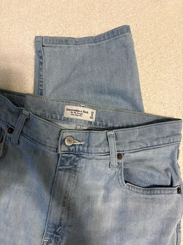 Abercrombie Jeans 90s High-Rise Ultra Straight - Image 2