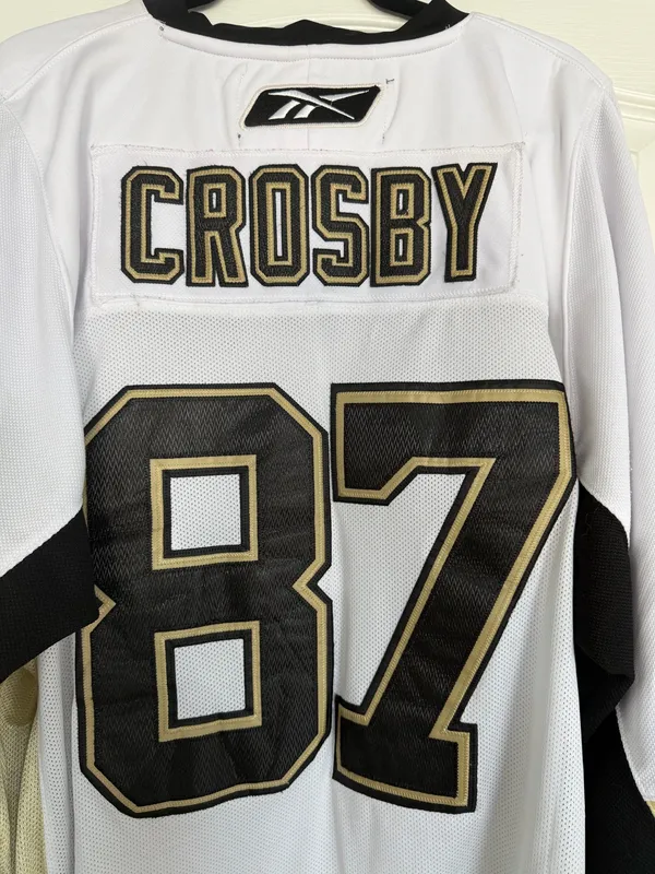 White Pittsburgh Penguins Sidney Crosby Jersey - Image 3