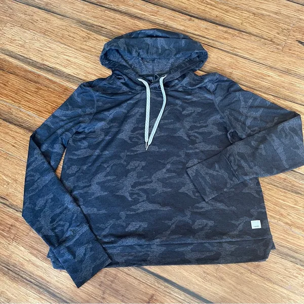 Vuori Halo Essential Camo Black Hoodie Size Small - Image 2