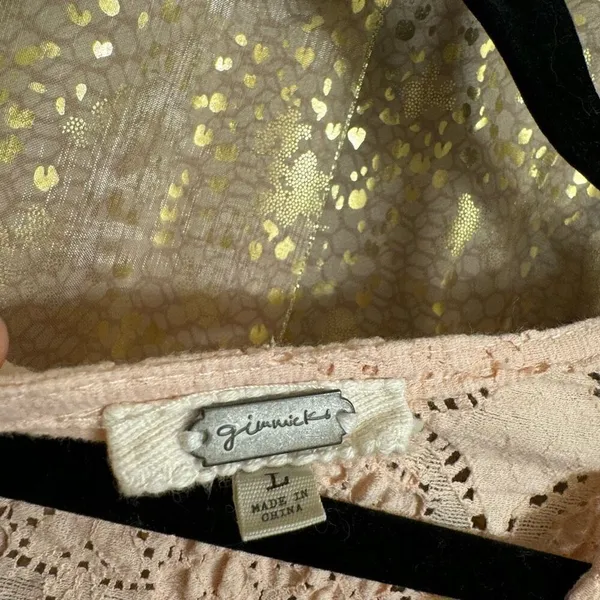 Gimmicks by BKE Light Peach Eyelet Smocked Stretch Henley Large‎ - Image 4