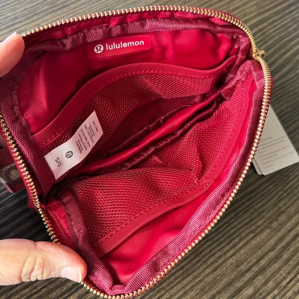 Lululemon Everywhere Belt Bag 1L NWT - Image 5